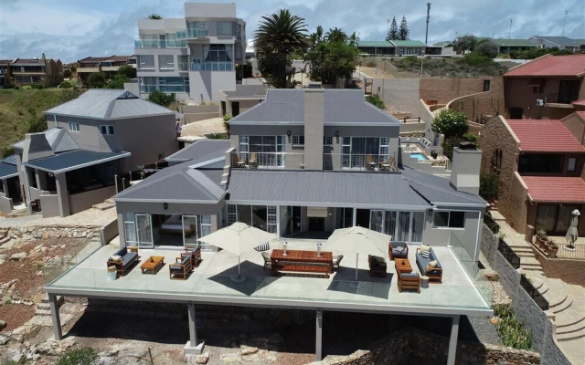 The Lookout Guest House
