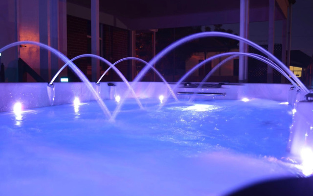 Semaphore Sea Breeze - Family Beach-Heated Pool Holiday