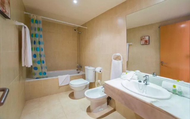 Apartamentos Adaria Vera