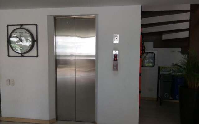 Beautiful Apartmentsuite With The Best Location In Medellin Free Wi-fi