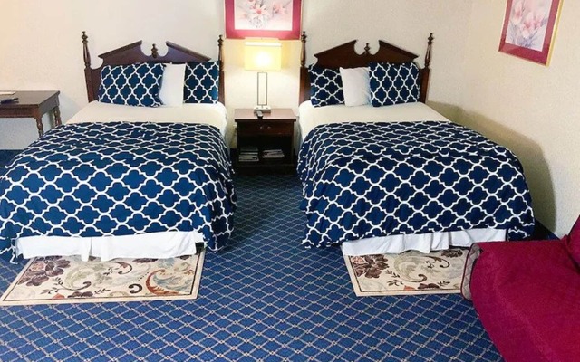 Baldwin Inn & Suites