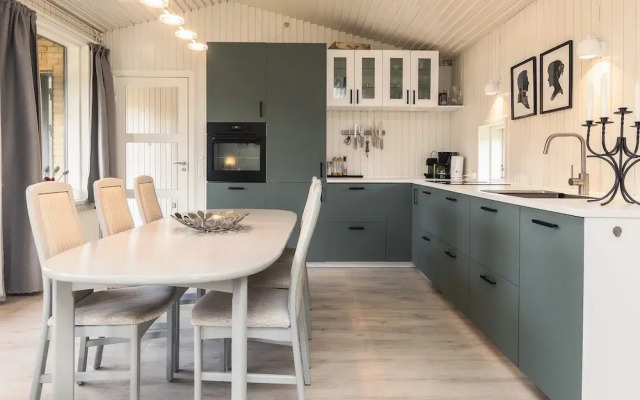 Middelfart Holiday Home- Nearby Waterpark Access