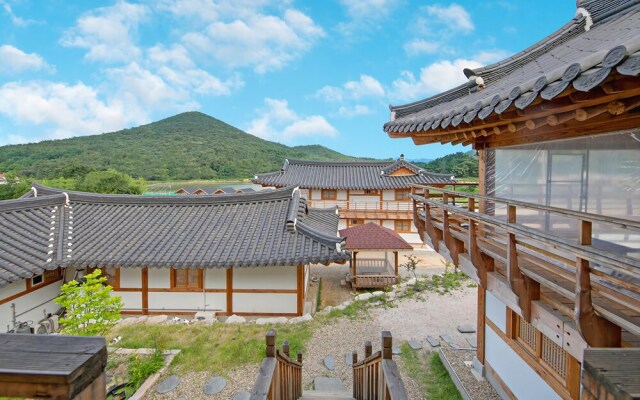 Gyeungju Heyum Pension