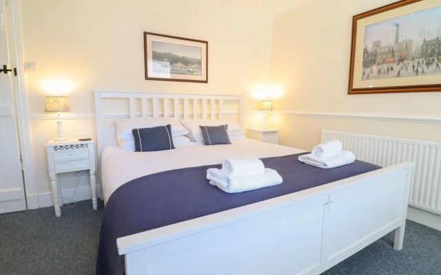 Sea View Apartment