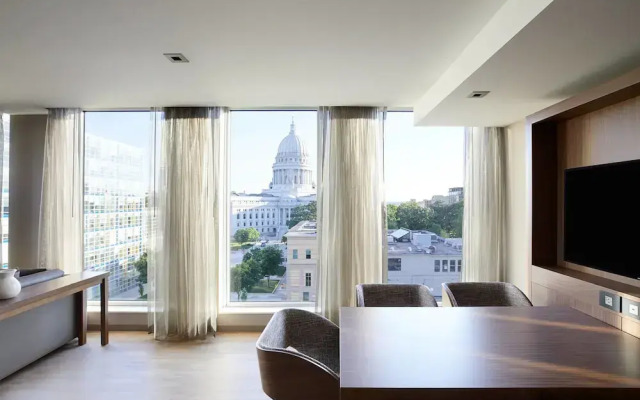 AC Hotel Madison Downtown