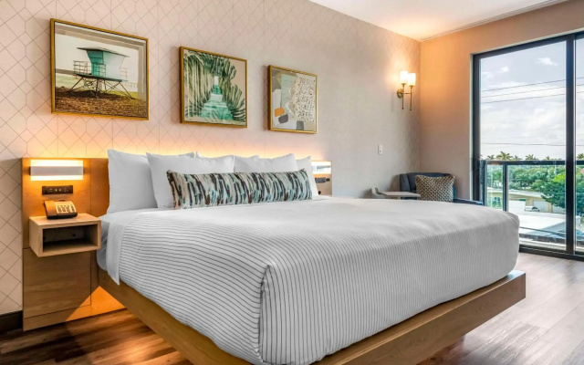 Cambria Hotel Fort Lauderdale Beach
