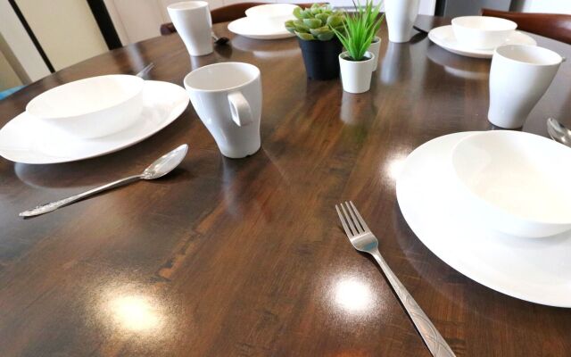 D Pristine Family Suites By Holi