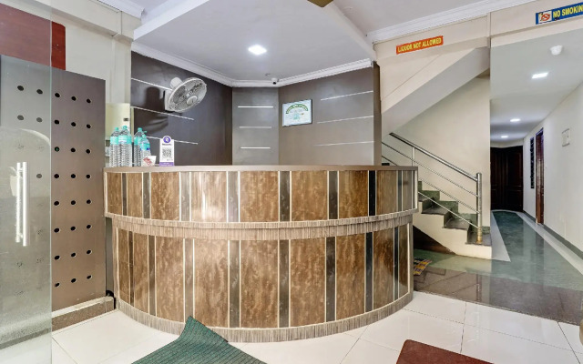 SPOT ON 78619 Grand Residency