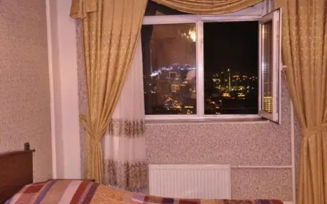 2 OTAğLı YAXşı TəMIRLI MəNZIL G�NL�K ICARə VERILIR