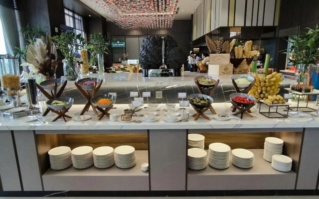 Wyndham Garden Legend Halong