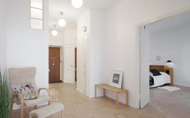 Luxury Design Apartment