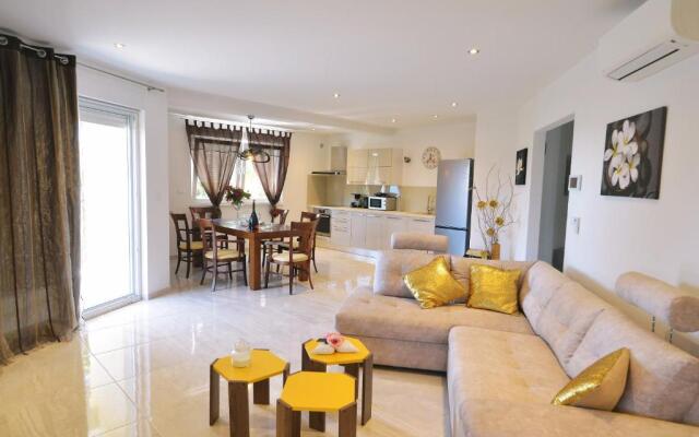 Apt3 - Villa Perla with swimming pool, Lovran - Opatija