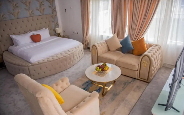 Mondeestars Luxury Home