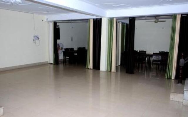 Domlat Hotel