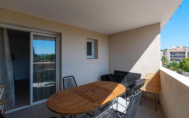 Mari - Appt tout confort 150m de la plage