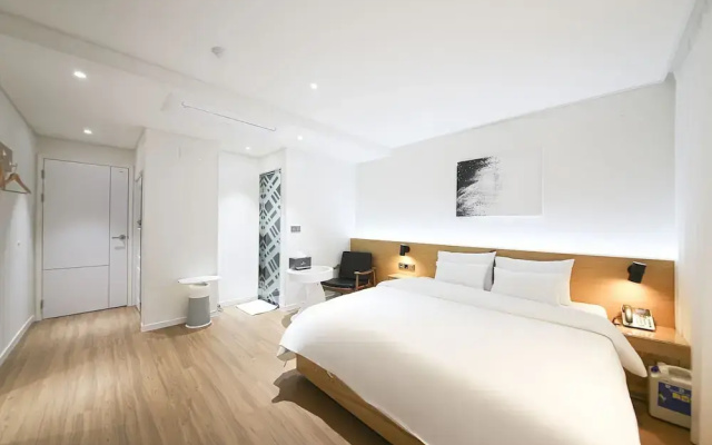 hound hotel