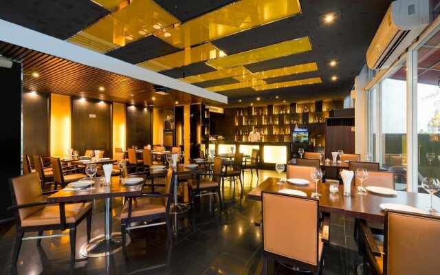 FuramaXclusive Asoke Hotel