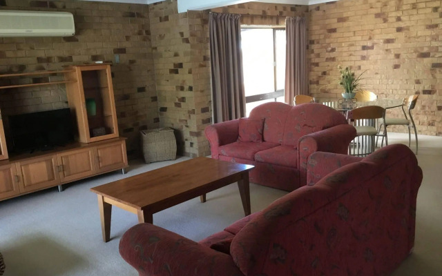 Bribie Waterways Motel