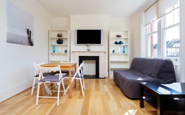Veeve - Warwick Chambers