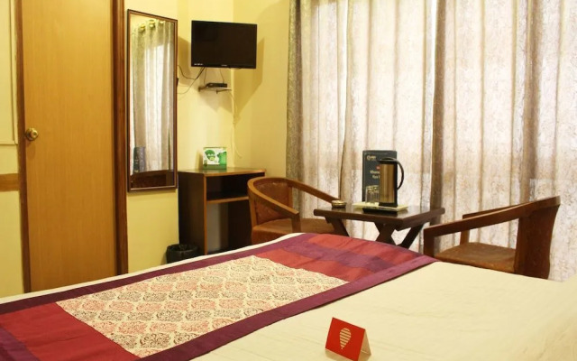 Chutney Merry Hotel