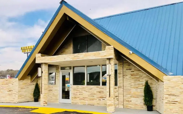 Econo Lodge Montgomery South I-65