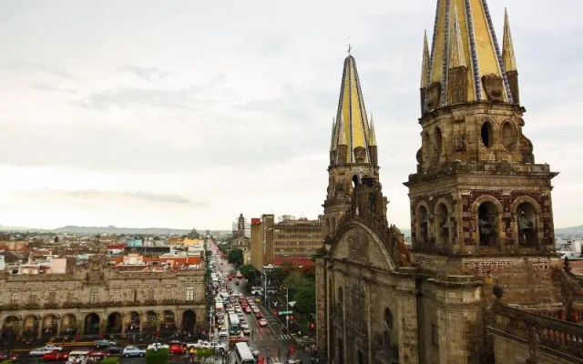 One Guadalajara Centro Histórico