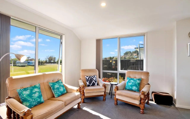Paradise in Pohara - Pohara Beach Holiday Home