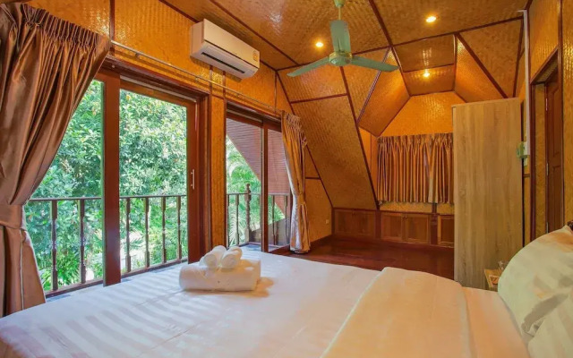 Unique Thai Style 4BR Pool Villa Nikkie