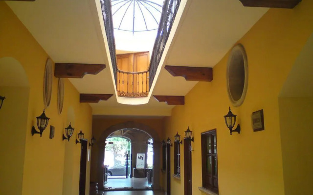 Casa Del Virrey Hotel and Suites