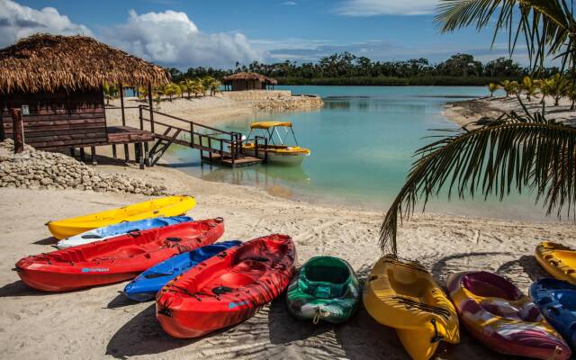 Aquana Beach Resort