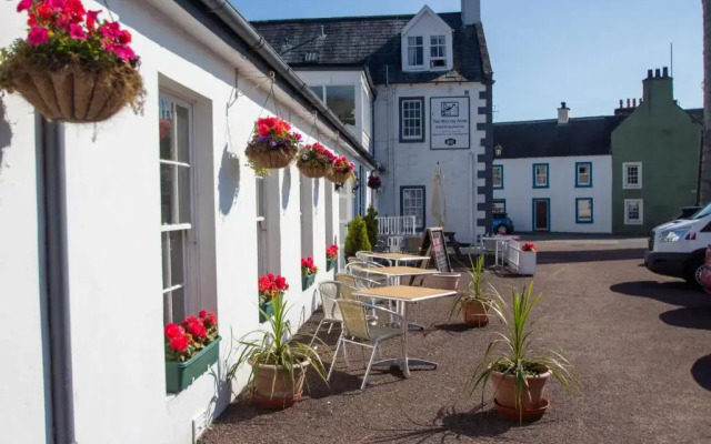 The Murray Arms Hotel