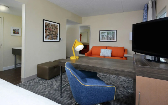 Hampton Inn & Suites Clinton