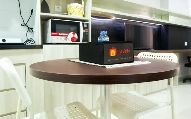 Studio Apartment With Bathtub At Azalea Suites