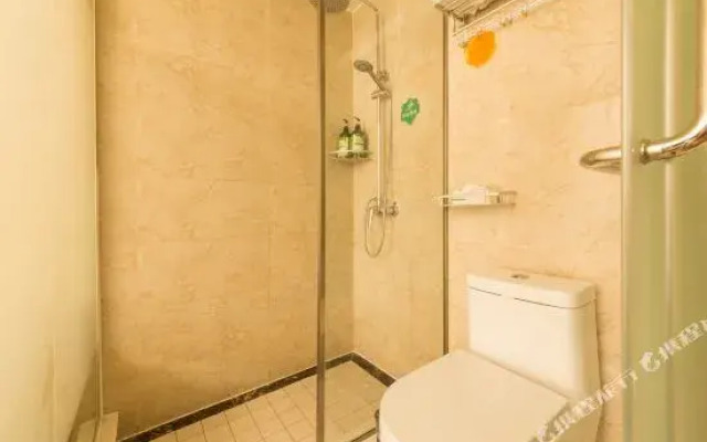 Jingyu Heyue Hotel (Hanzhong Wetland Park)