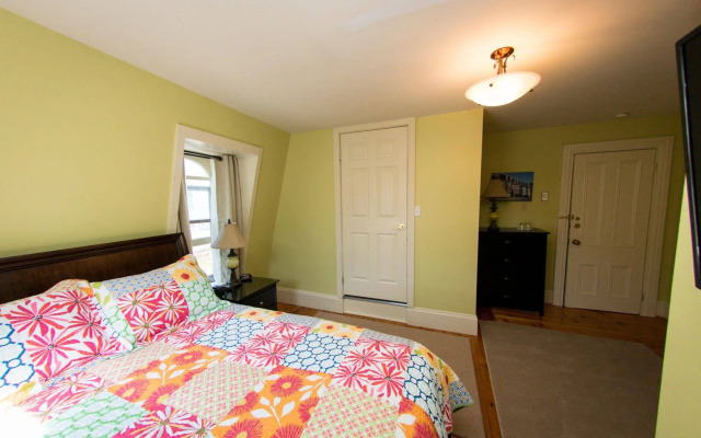 The Elizabeth Manor Guesthouse