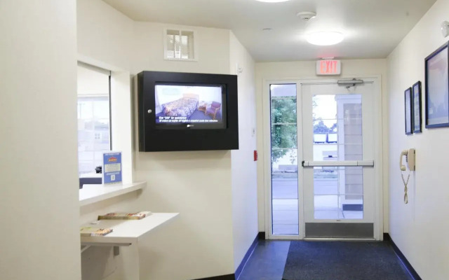 WoodSpring Suites Sioux Falls