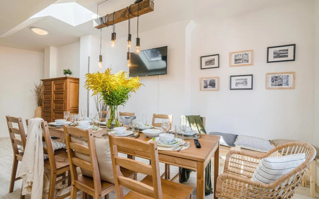 APTs in OLD TOWN PRAGUE by Michal&Friends