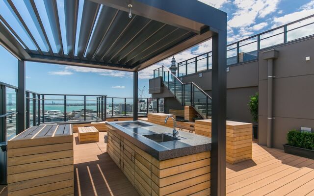 Penthouse with Access to Exclusive Rooftop Terrace