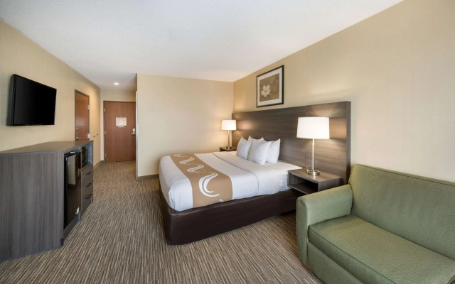 Quality Inn & Suites Fishkill South near I-84