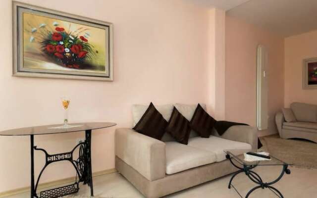 FM Deluxe 1-BDR Apartment with Balcony - Awesome Tub