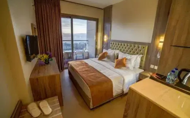 De Lara Hotel