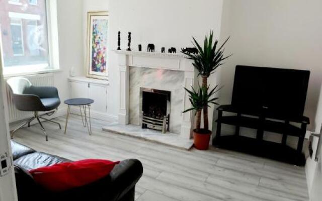 Gorgeous Stylish Cheri Victorian House In Manchester