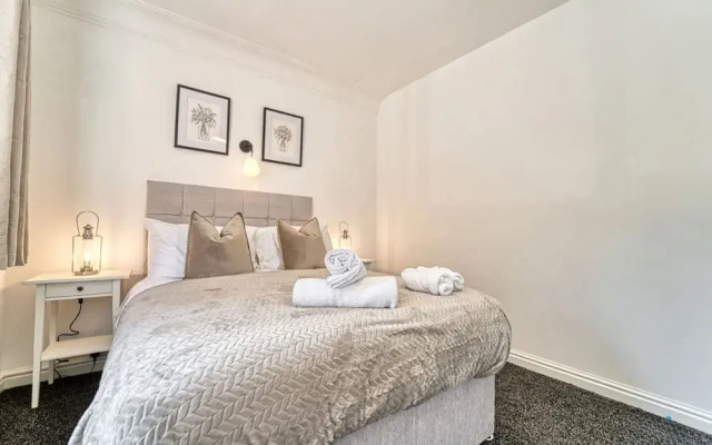 Host Stay Chester House Retreat