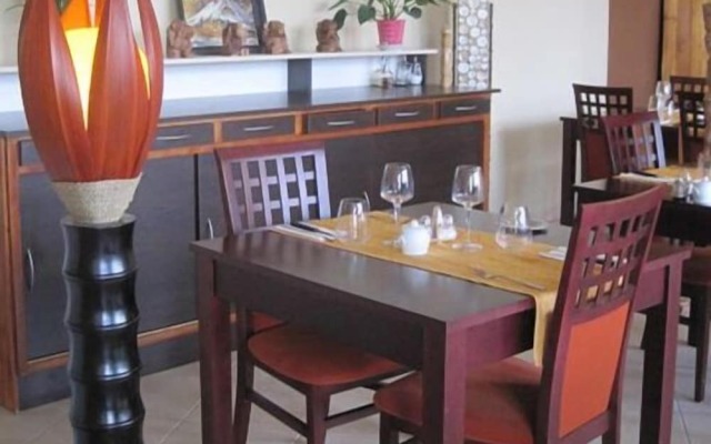 Hotel Restaurant  Rive Gauche