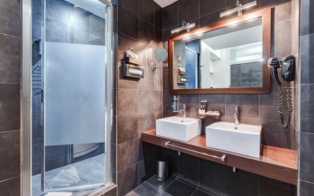 Best Western Cinemusic Hotel