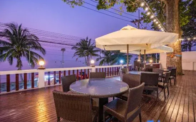 RimLay Beachfront Pool Villa 5 Bedroom