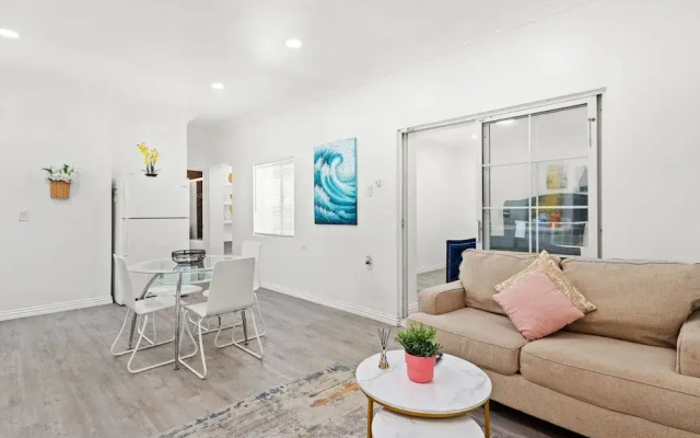 Spacious Bright Home Fully Equipped