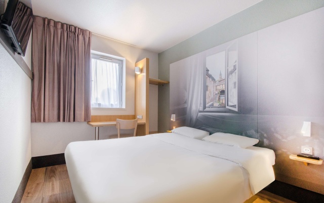 B&B Hotel Chartres Le Coudray