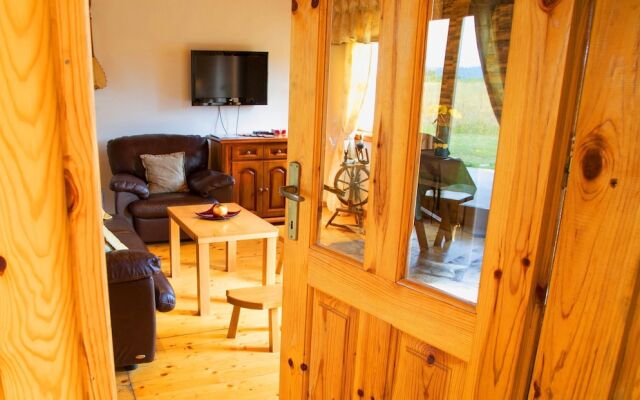 2 Bedroom Holiday Chalet With Views + Log Fire