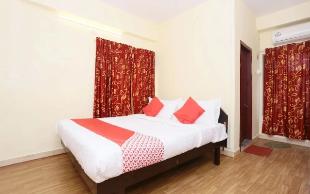 Gamas Centre by OYO Rooms